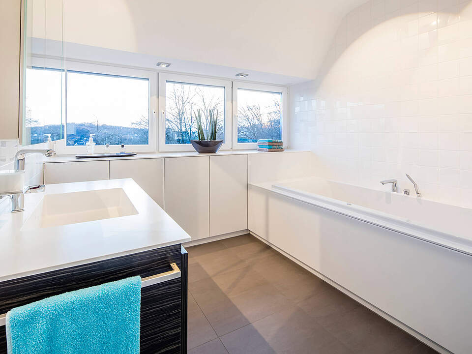 Badezimmer mit schöner Aussicht.