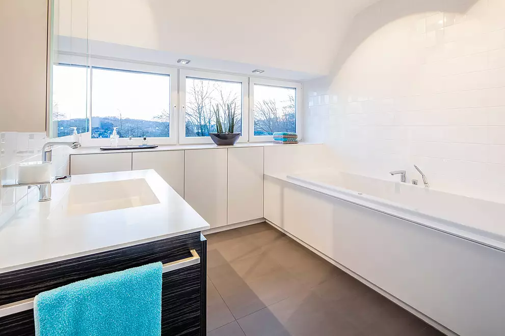 Badezimmer mit schöner Aussicht.