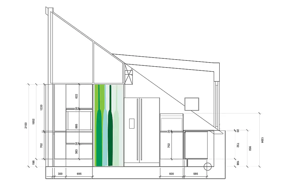 Integrierte Küchenvorratsschränke, hochgebauter Backofen mit Wärmeschublade und Dampfgarer.